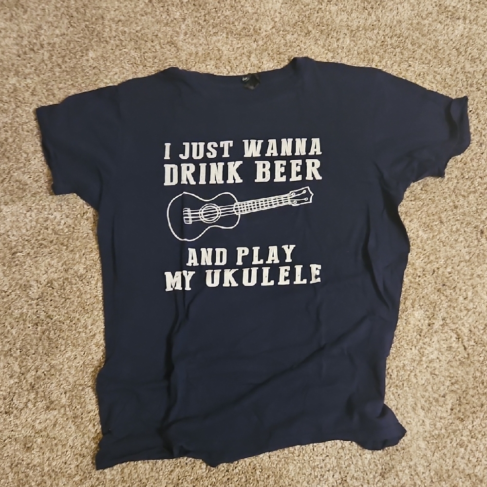 Navy Graphic Mens Large T-Shirt Brand New